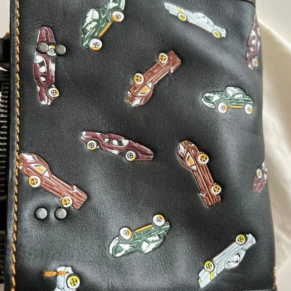 Very Rare Coach Rogue 17 with Car Print - Picture 8 of 12